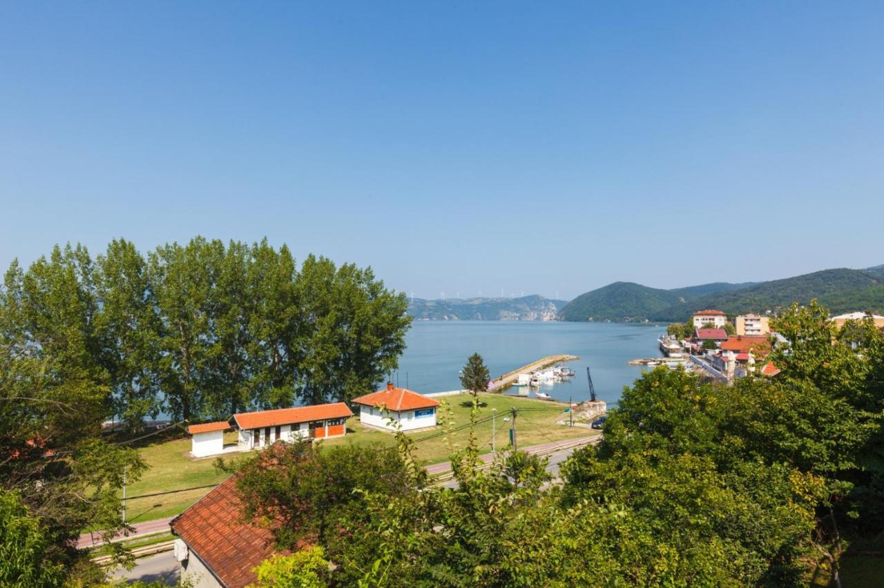 Apartmani Porto Golubac Buitenkant foto