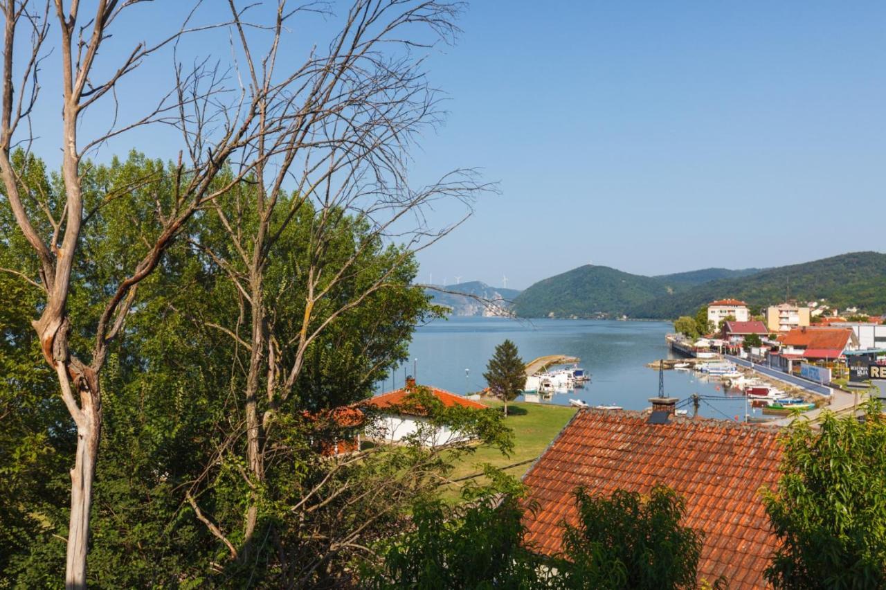 Apartmani Porto Golubac Buitenkant foto